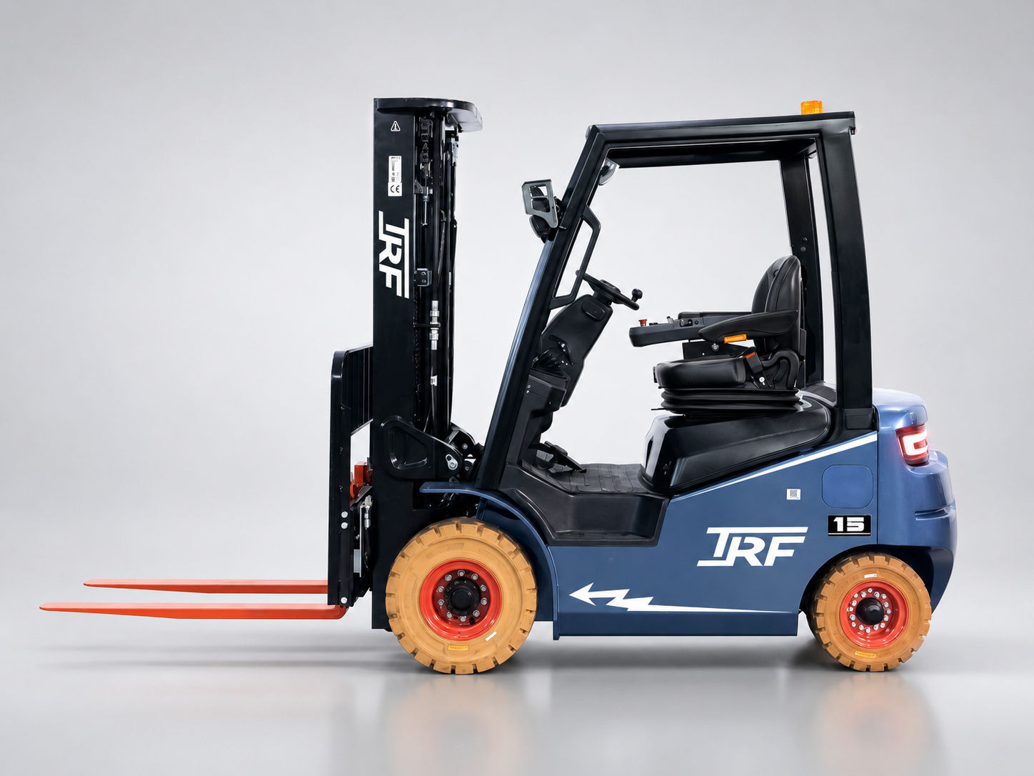 Электрический вилочный погрузчик TRF E15-5M7