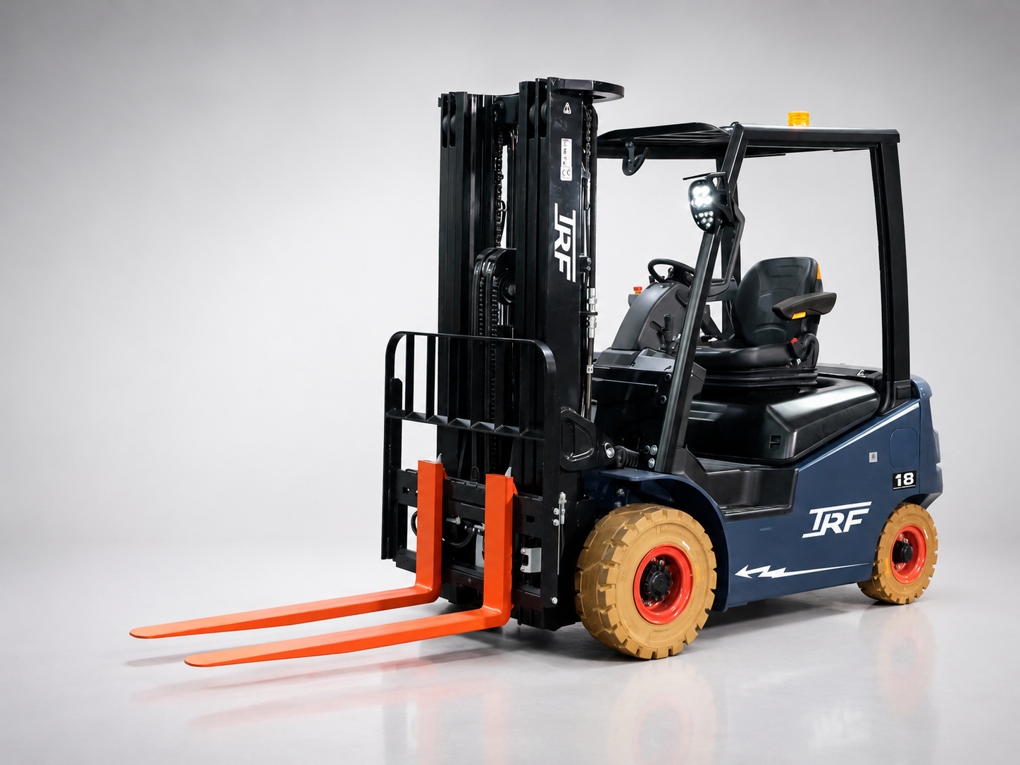 Электрический вилочный погрузчик TRF E18-5M7