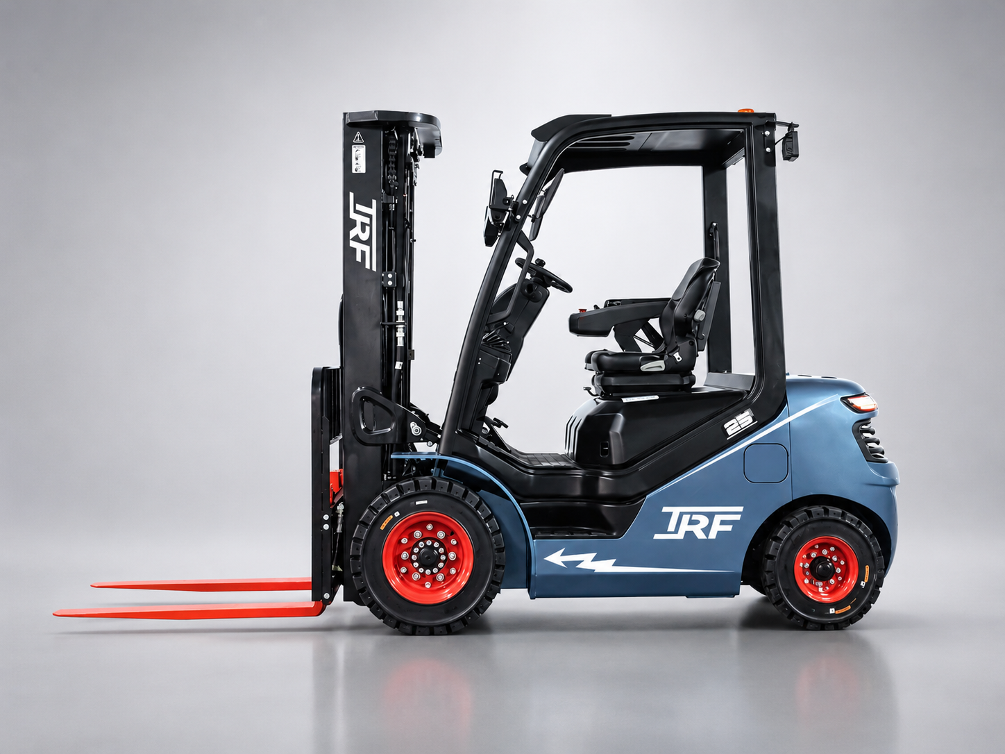 Электрический вилочный погрузчик TRF E25-5M7H