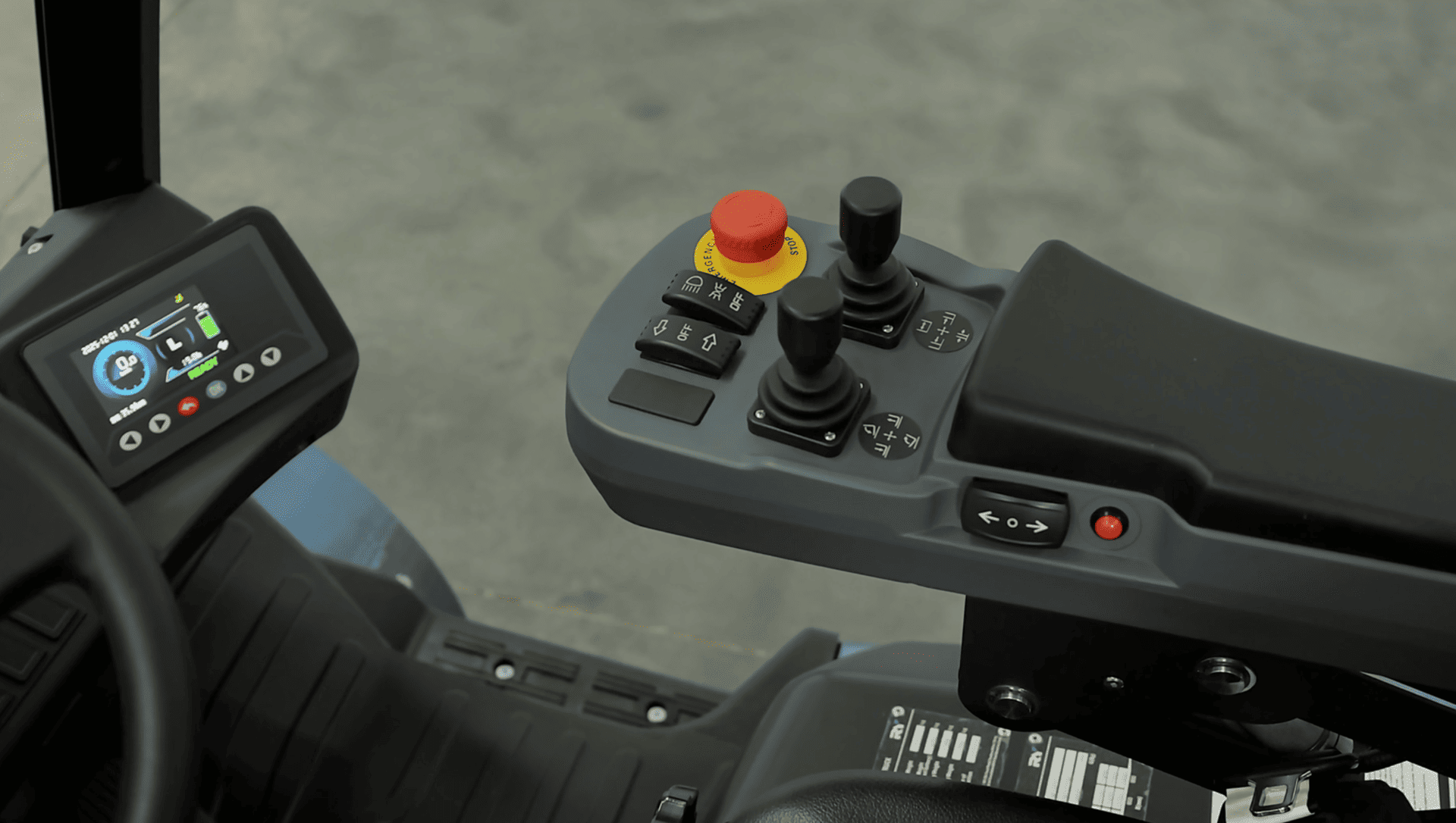 Электрический вилочный погрузчик TRF E30-5M7Q